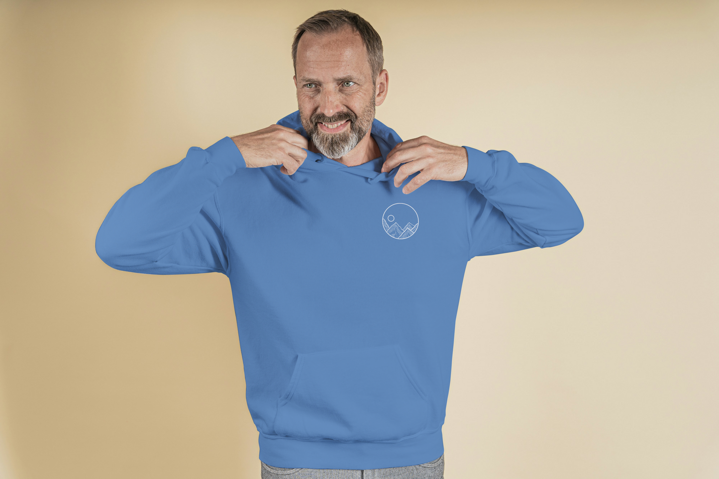 UrbanBasics Unisex Hoodie – Klassischer Schnitt
