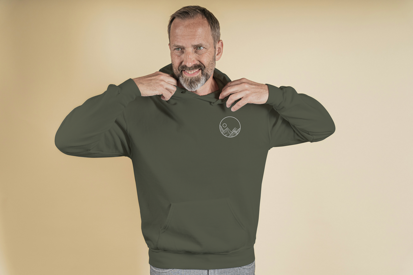 UrbanBasics Unisex Hoodie – Klassischer Schnitt